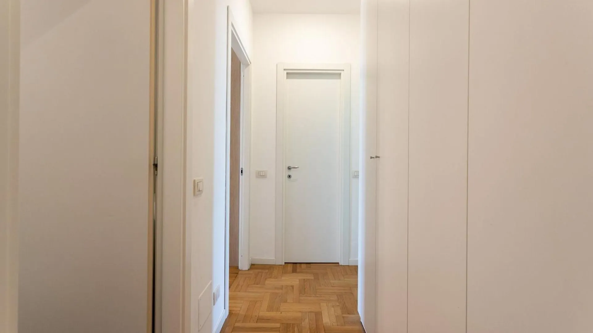 Apartment Caracciolo Sempione Fiera By Halldis Milan