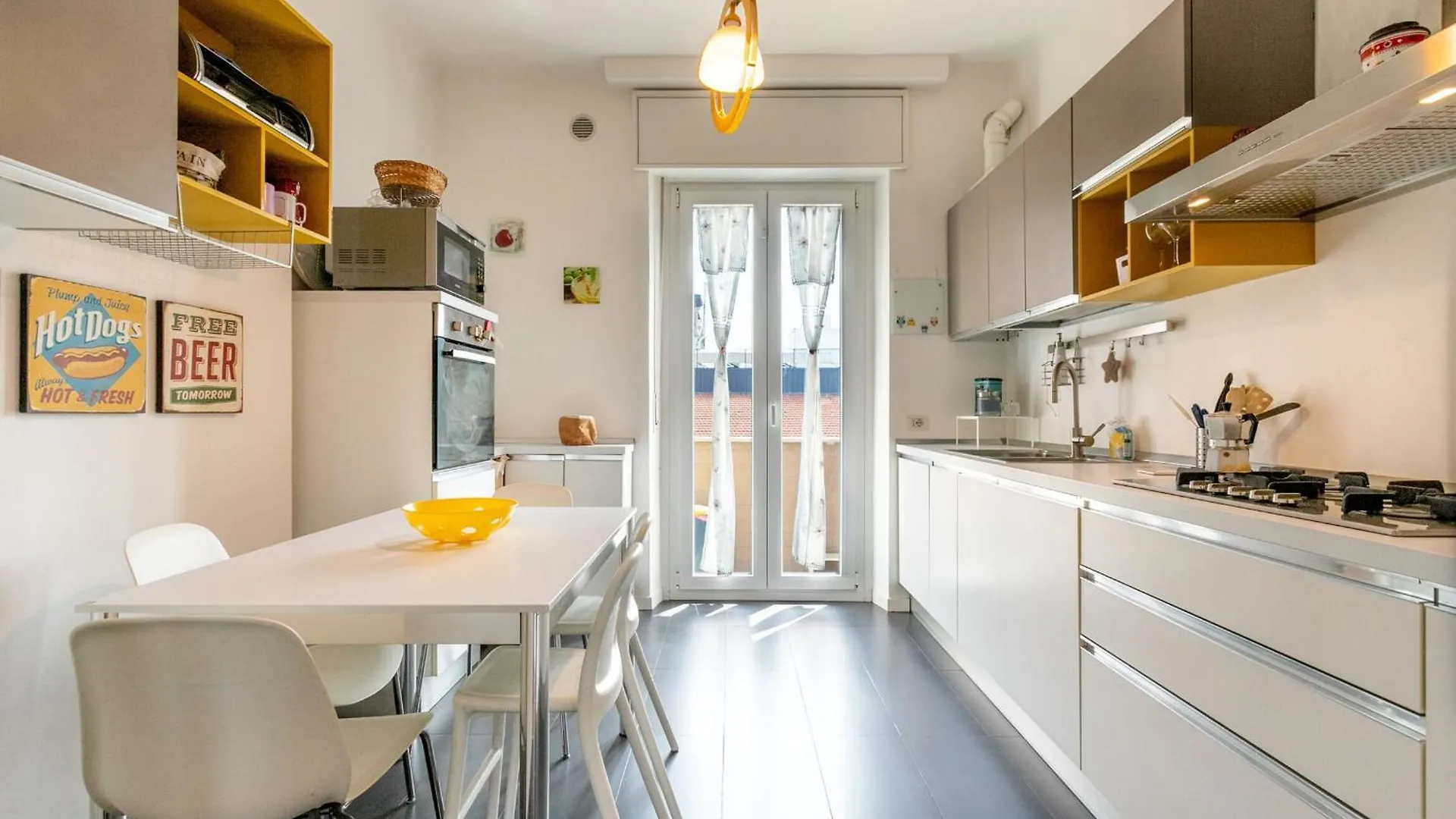 Apartment Caracciolo Sempione Fiera By Halldis Milan